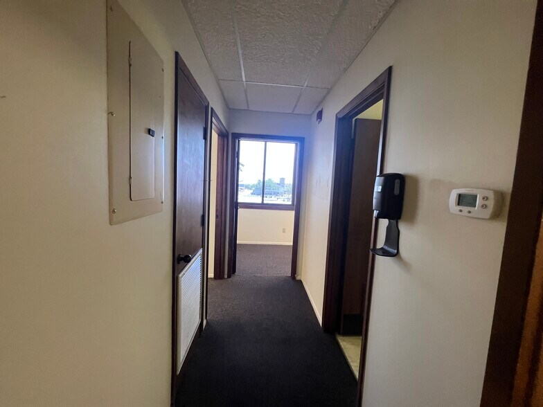 More Photos Of 420 Tamiami Trl S, Venice Medical For Sale