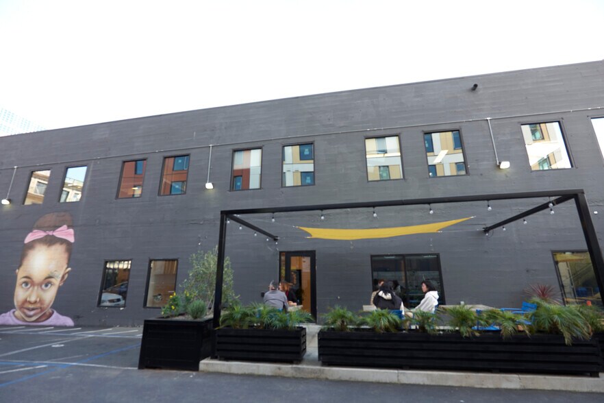 More Photos Of 1528 Webster St, Oakland Office For Lease