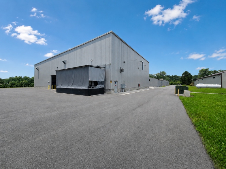 More Photos Of 730 River Rd, Huron Manufacturing For Sale