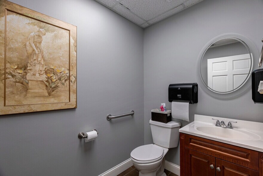 More Photos Of 328 Commerce Blvd, Bogart Warehouse For Sale