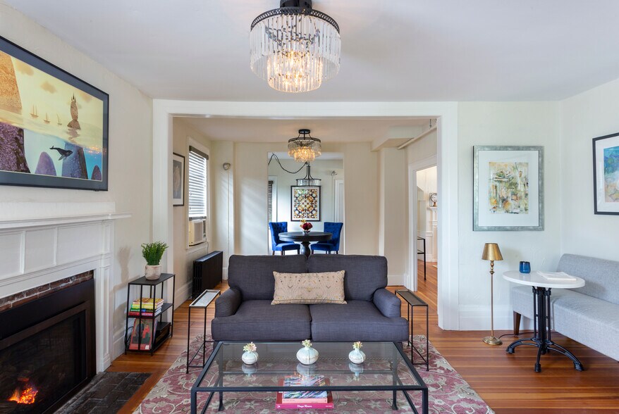 More Photos Of 277 Route 6A, Yarmouth Port Hotel For Sale