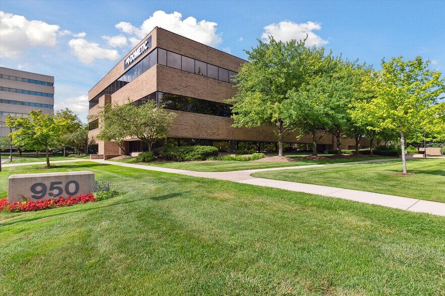 More Photos Of 950 Stephenson Hwy, Troy Loft Creative Space For Lease