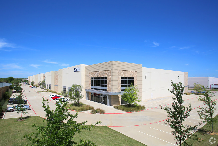 Primary Photo Of 5430 FAA Blvd, Irving Distribution For Lease