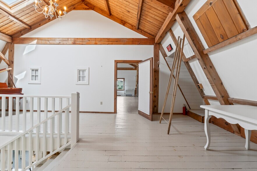 More Photos Of 2049 Post Rd, Wells Storefront Retail Office For Sale