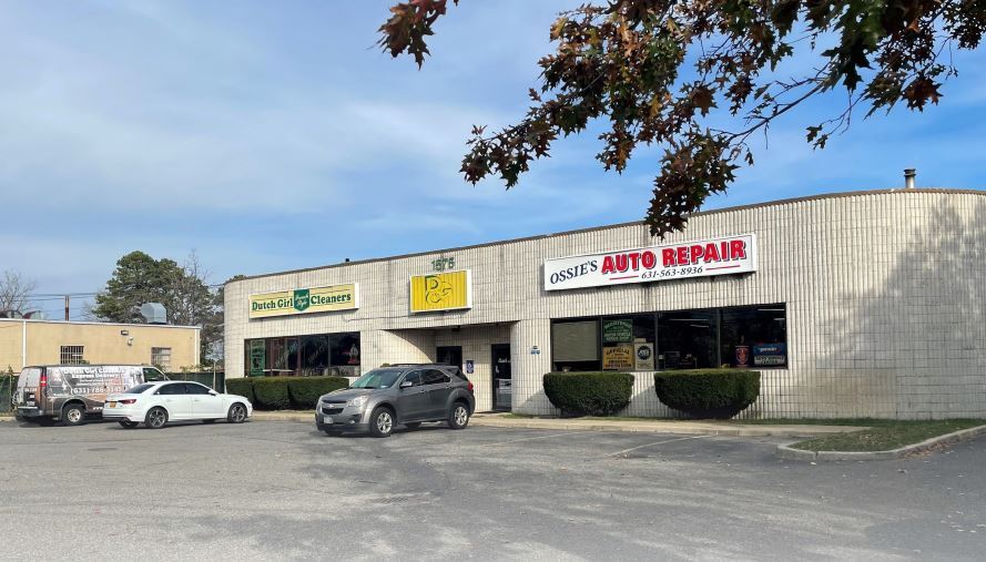 Primary Photo Of 1575 Lakeland Ave, Bohemia Warehouse For Sale