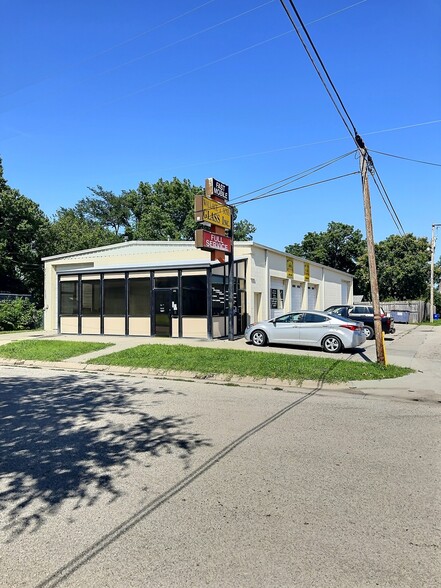 Primary Photo Of 625 N Calhoun St, Junction City Specialty For Sale