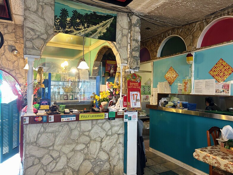 More Photos Of 718-720 E Broadway, Vancouver Restaurant For Sale