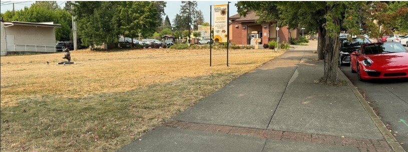 More Photos Of 411 E 1st St, Newberg Land For Sale