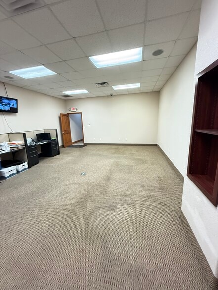 More Photos Of 3701 W International Speedway Blvd, Daytona Beach Light Distribution For Lease