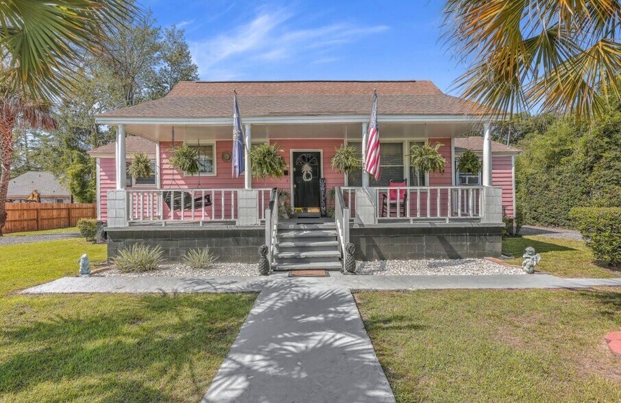 Primary Photo Of 208 E 3rd North St, Summerville Office For Lease