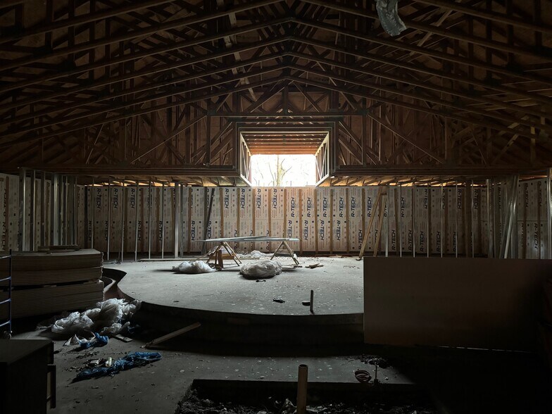 More Photos Of 2367 Jernigan Rd, Jacksonville Religious Facility For Sale