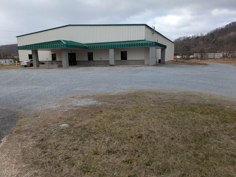 More Photos Of 152 Judge Don Lewis Blvd, Elizabethton Industrial For Lease