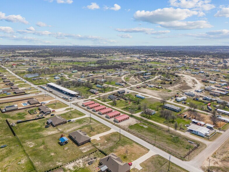 More Photos Of 101 Enchanted Lakes dr, Azle Self Storage For Sale