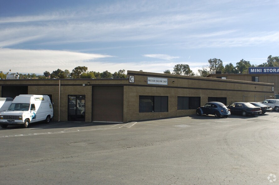 More Photos Of 2244 S Santa Fe Ave, Vista Manufacturing For Lease
