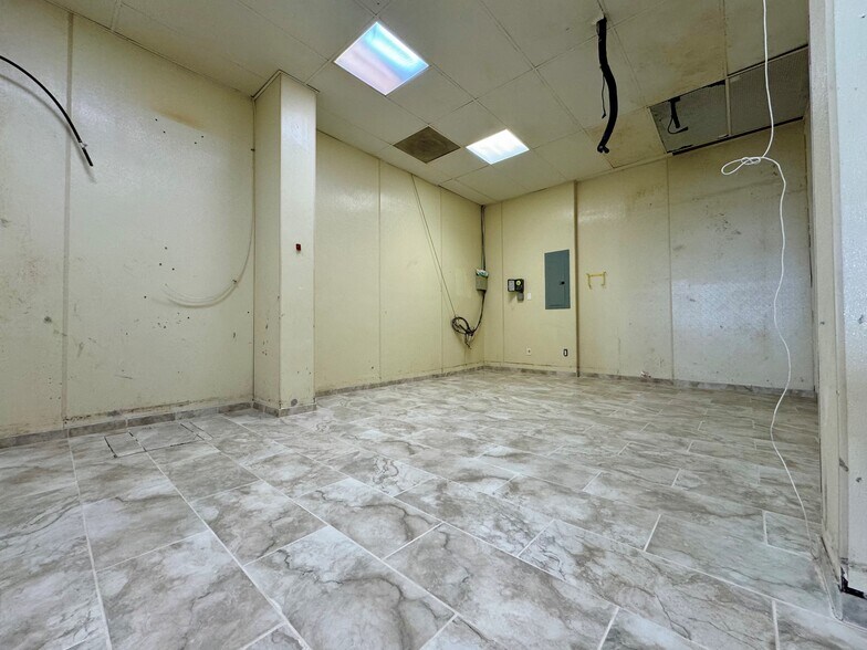 More Photos Of 1021 State St, Santa Barbara Storefront For Lease