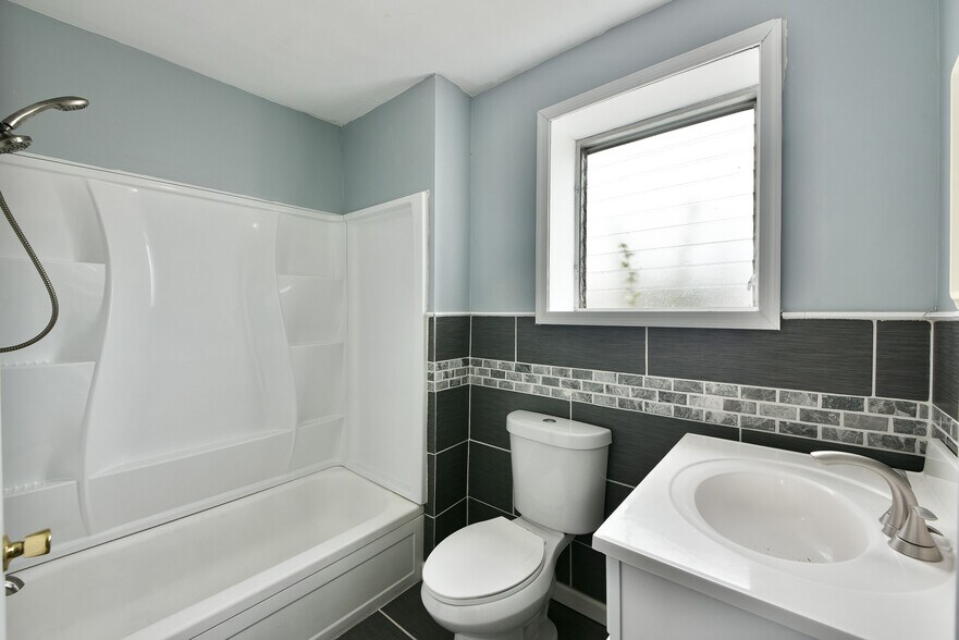 More Photos Of 2554 E Clearfield St, Philadelphia Multifamily For Sale