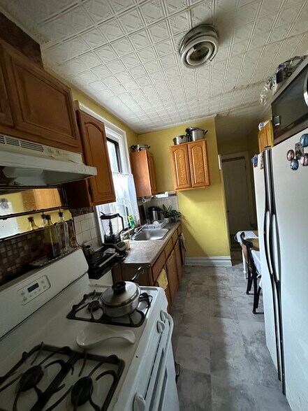 More Photos Of 430 Bleecker St, Brooklyn Apartments For Sale