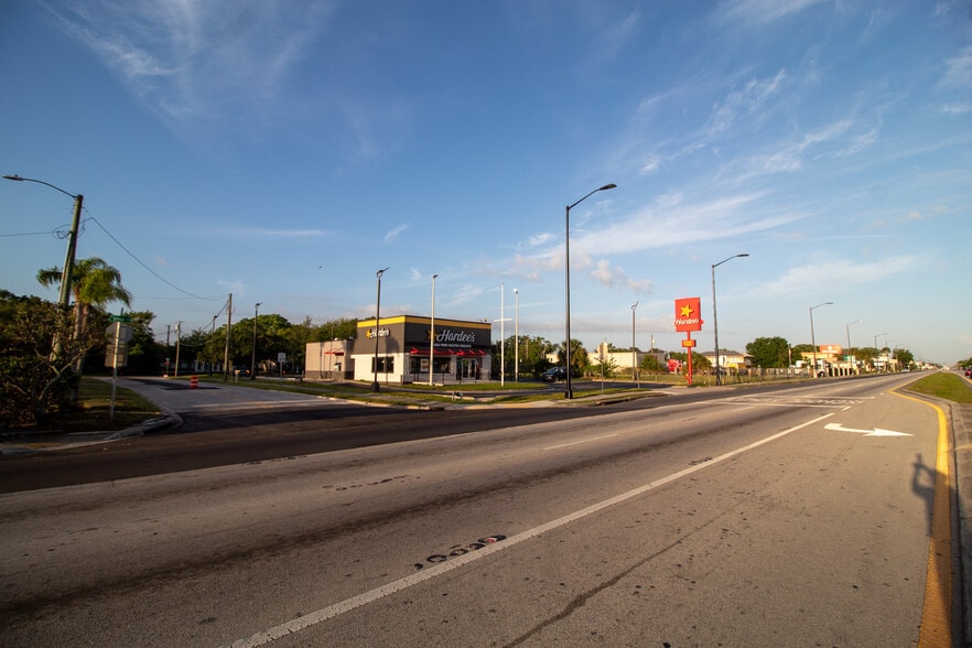 More Photos Of 504 W Vine St, Kissimmee Restaurant For Sale