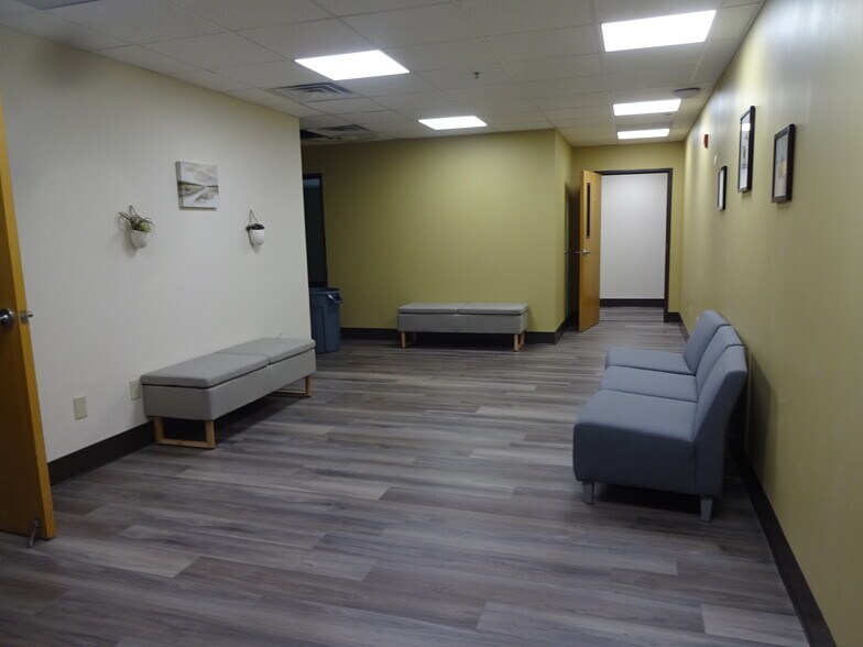 More Photos Of 4701 MacCorkle Ave SE, Charleston Medical For Sale