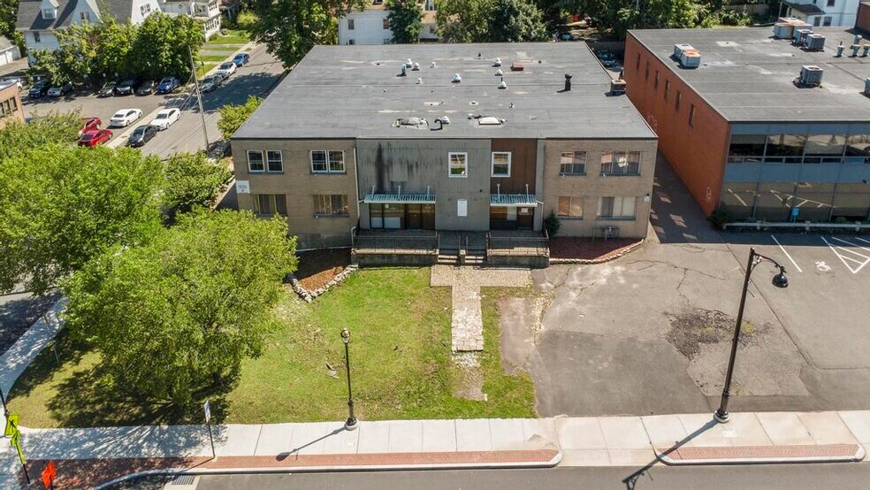 More Photos Of 621 Farmington Ave, Hartford Apartments For Sale