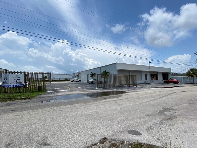 More Photos Of 2020 NE 153rd St, North Miami Beach Warehouse For Lease