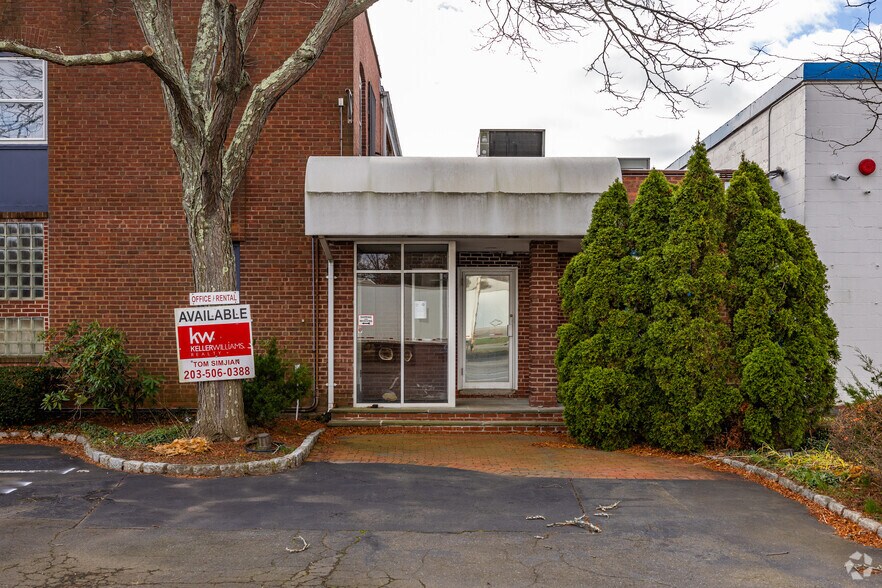 More Photos Of 41 Washington Ave, East Haven Office For Lease