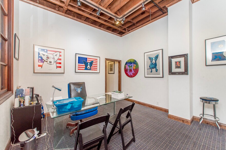 More Photos Of 747 Magazine St, New Orleans Office For Sale