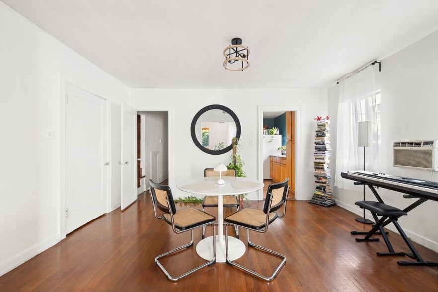 More Photos Of 2243 India St, Los Angeles Multifamily For Sale