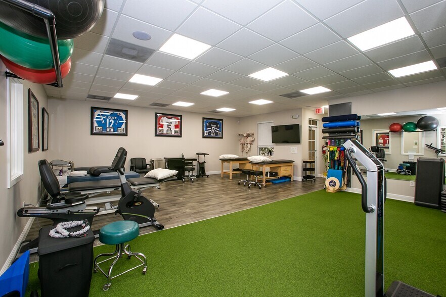 More Photos Of 5451 N University Dr, Coral Springs Office For Sale