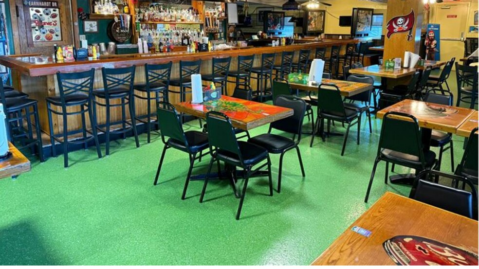 Primary Photo Of 2002 S US 41, Ruskin General Retail For Sale