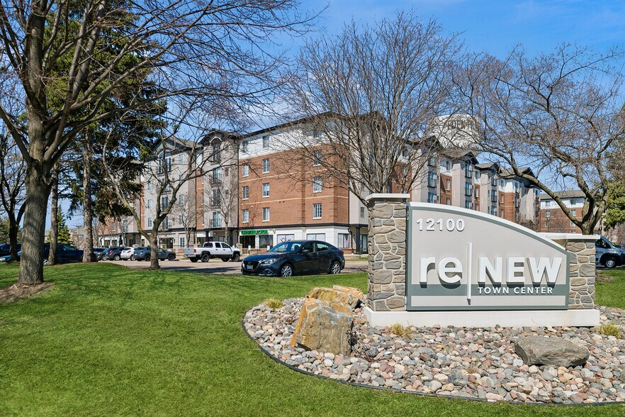 More Photos Of 12100 Singletree Ln, Eden Prairie Apartments For Lease