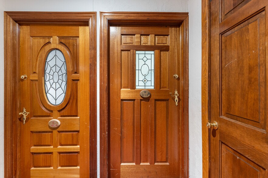 More Photos Of 84 Park Ave, Flemington Office For Lease