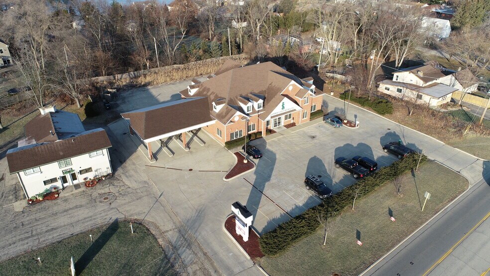 More Photos Of 41412 N Route 83, Antioch Office For Sale