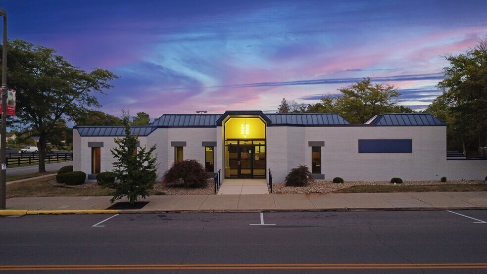 More Photos Of 245 N Seltzer St, Crestline Bank For Sale