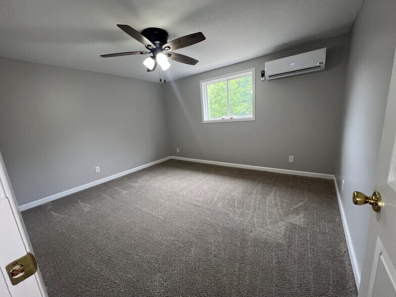 More Photos Of 2271 S Cost a Plenty Rd, Warsaw Apartments For Sale