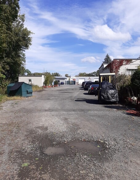 More Photos Of 31 Walnut St, New Windsor Township Industrial For Sale