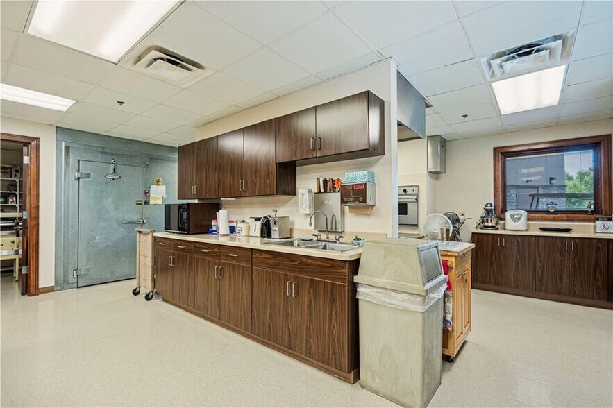 More Photos Of 908 Franciscan Way, Savannah Religious Facility For Sale