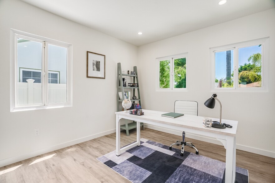 More Photos Of 7008 Encino Ave, Van Nuys Apartments For Sale