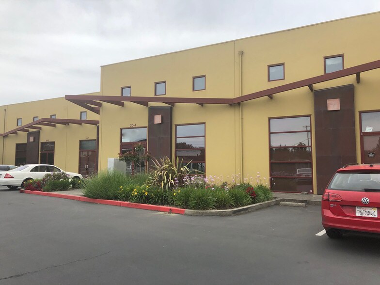 More Photos Of 20 Enterprise Ct, Napa Warehouse For Lease
