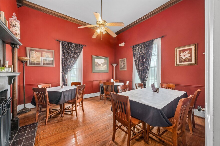 More Photos Of 232 N Peachtree Ave, Cookeville Restaurant For Sale