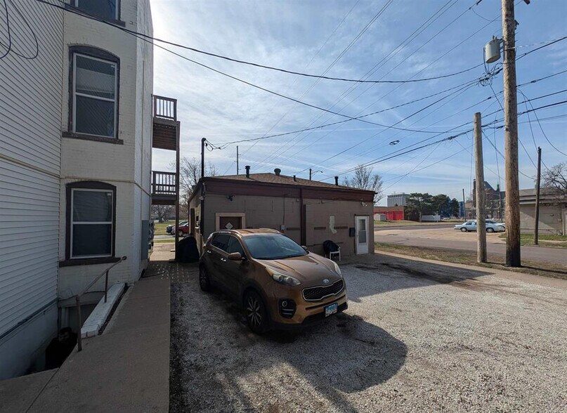 More Photos Of 601-609 NE Perry Ave, Peoria Apartments For Sale