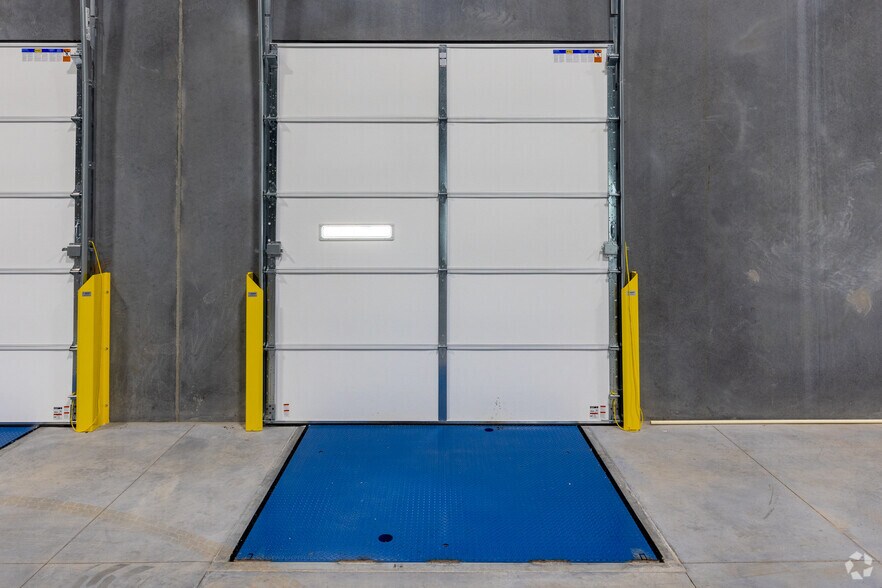 More Photos Of 134 Long Rd, Williamston Distribution For Sale