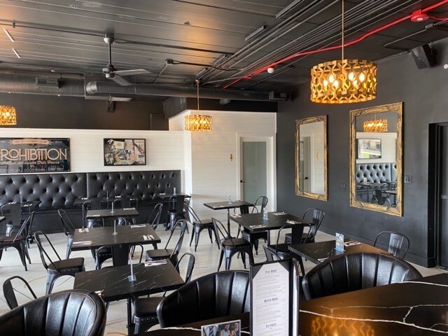 More Photos Of 314-330 S Main St, Bartlett Freestanding For Lease