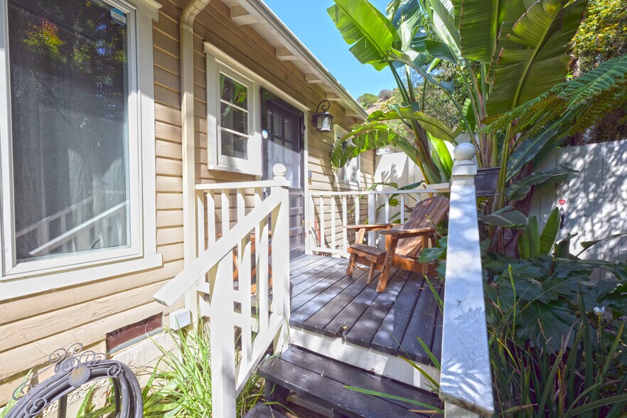 More Photos Of 2592 N Beachwood Dr, Los Angeles Multifamily For Sale