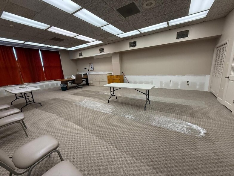 More Photos Of 4201 Blackburn Ave, Ashland Medical For Sale