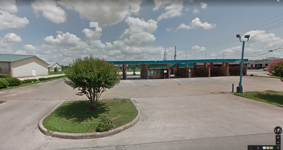 More Photos Of 393 Avenue E, Stafford Carwash For Sale