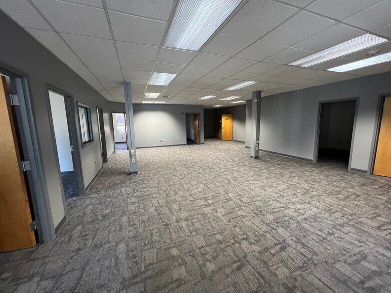 More Photos Of 875 Centerville Rd, Warwick Medical For Sale