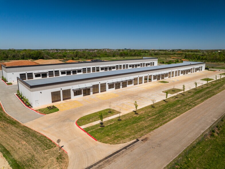 More Photos Of 6361 S Oldridge Pl, Rogers Unknown For Lease