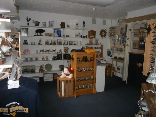 More Photos Of 2521 Lawn Rd, Meadow Bridge Hotel For Sale