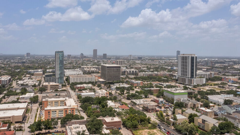 More Photos Of 3312 Crawford St, Houston Apartments For Sale